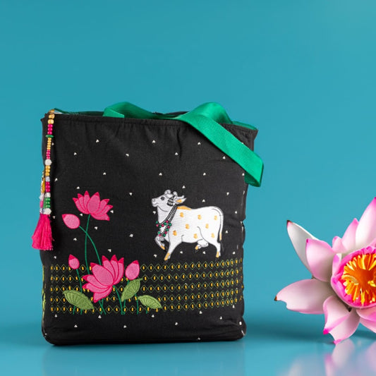 Pichwai Cow