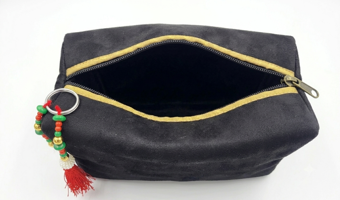 TIRUMALA GRACE  POUCH